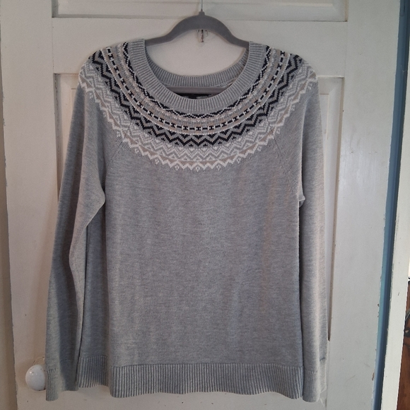 Banana Republic Factory Gray Fair Isle Sweater - Picture 1 of 15